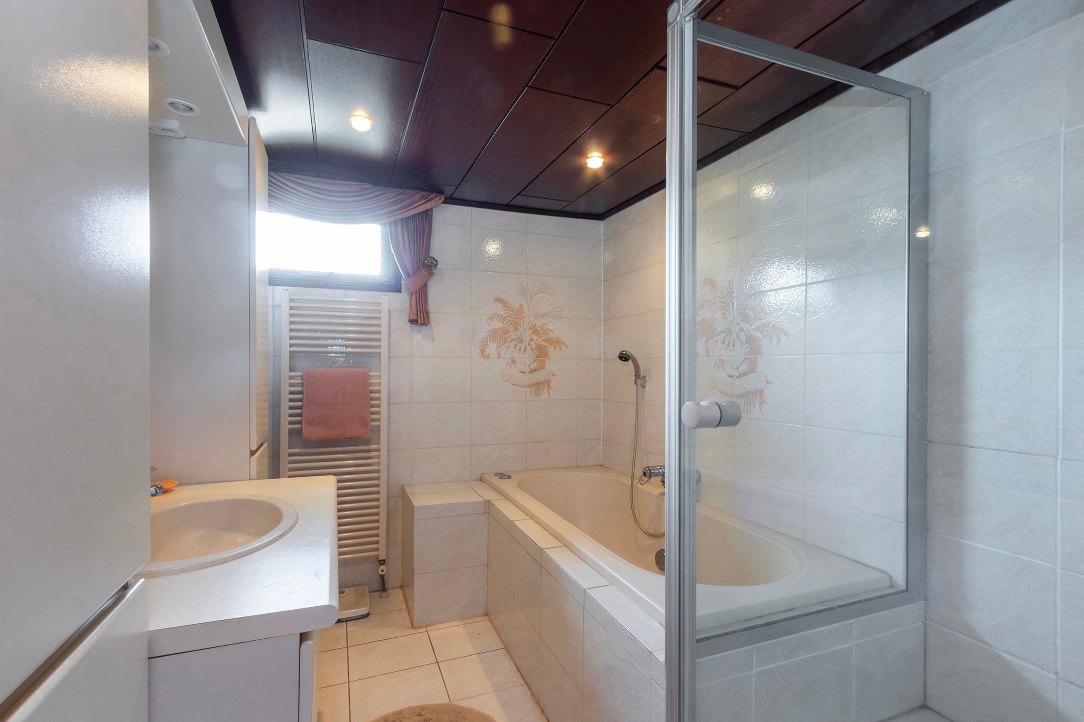 Foto 12 van Rijksstraatweg 186-484