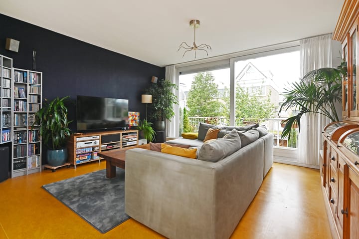 Photo 32 of Ribesstraat 15