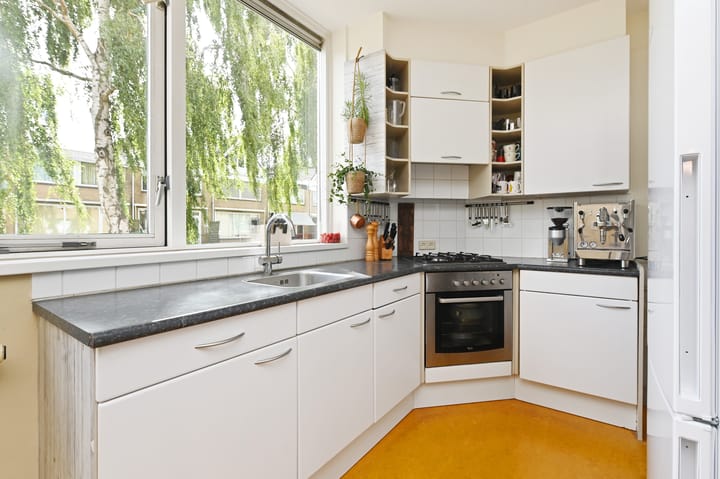 Photo 39 of Ribesstraat 15