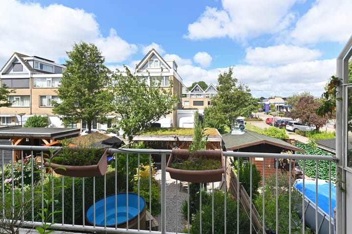 Photo 45 of Ribesstraat 15