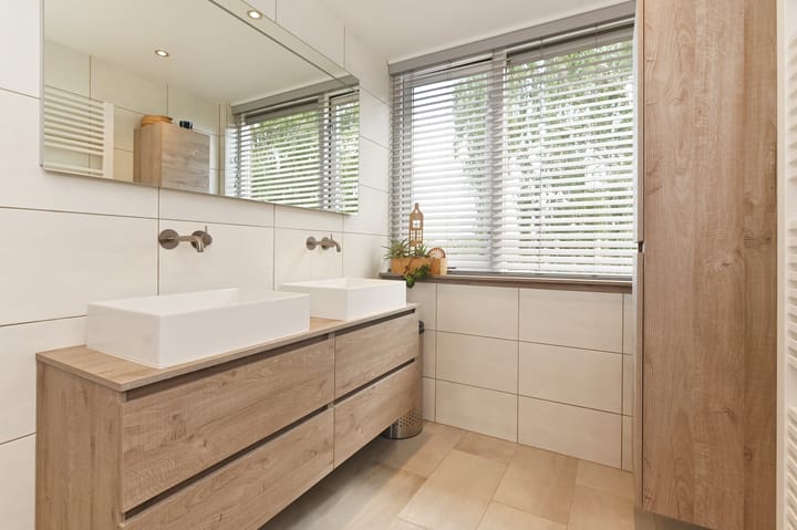 Photo 56 of Ribesstraat 15