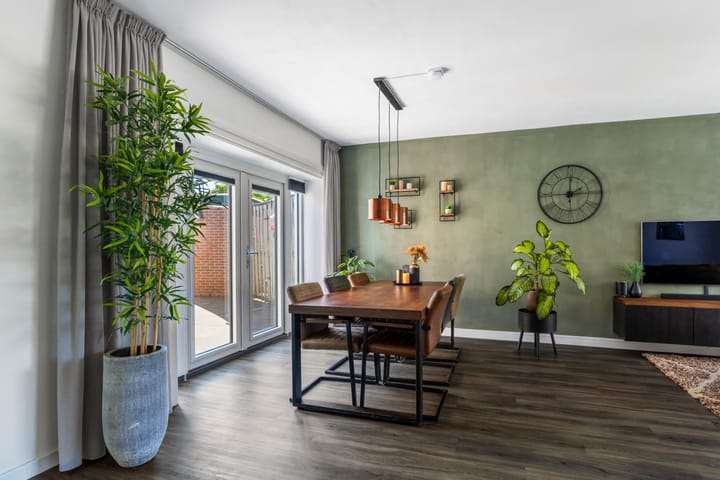 Foto 18 van Borneolaan 15