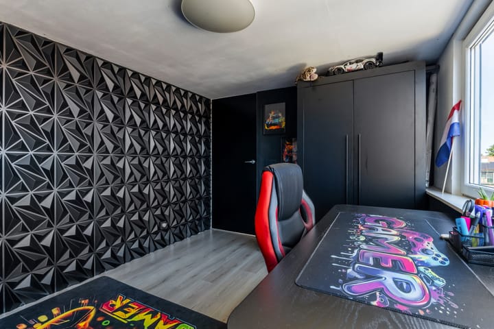 Foto 36 van Borneolaan 15