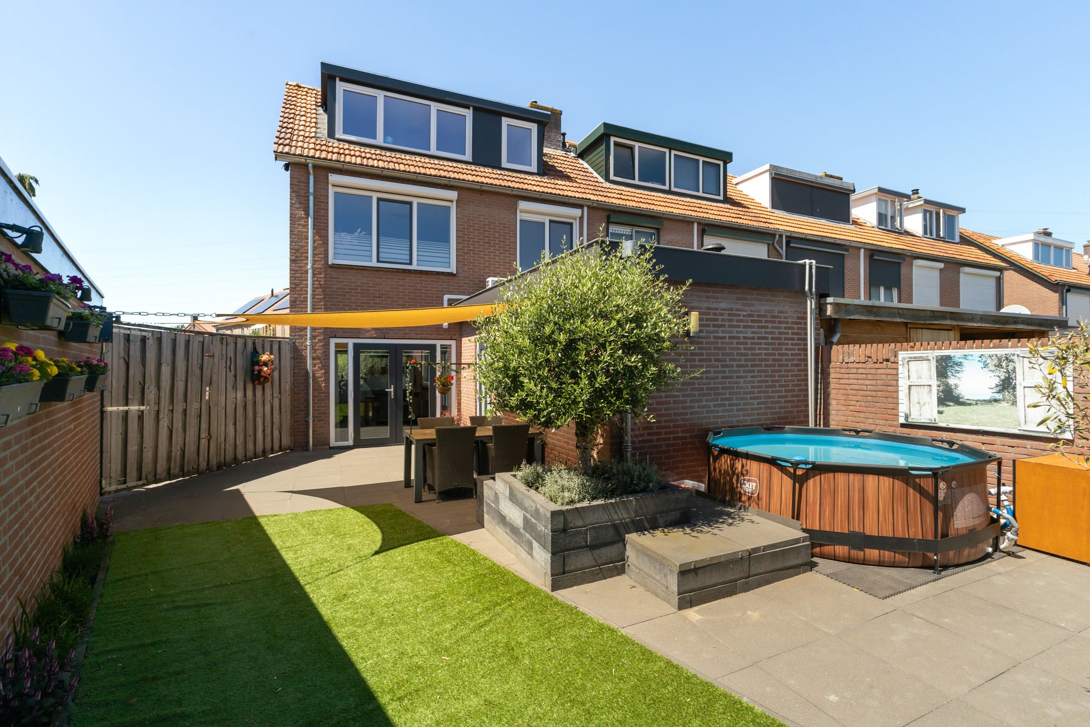 Foto 39 van Borneolaan 15