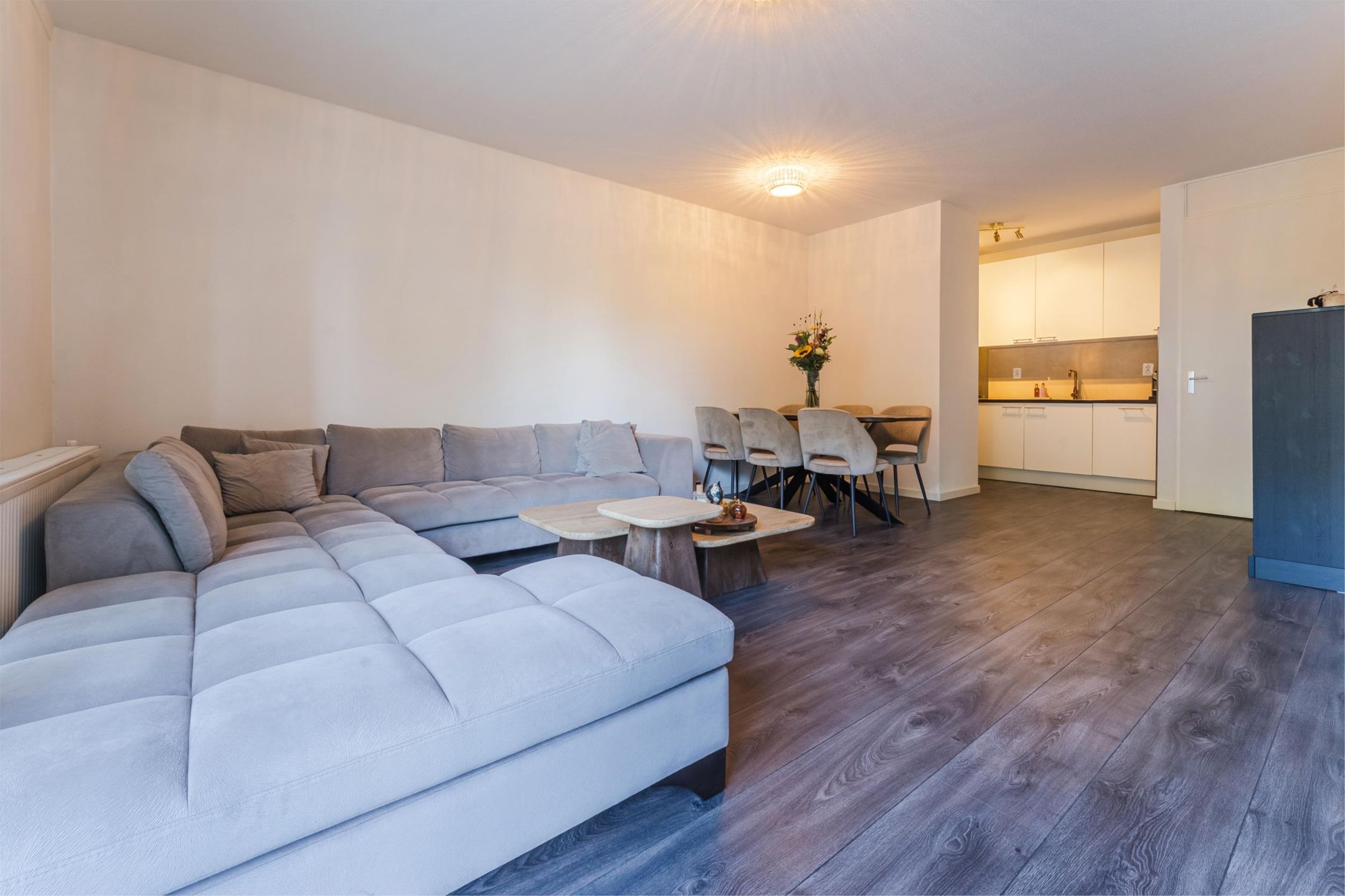 Foto 9 van Sir Winston Churchillln 275-F023