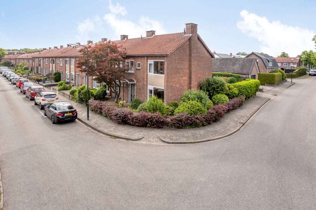 Foto 26 van Johan de Wittstraat 30