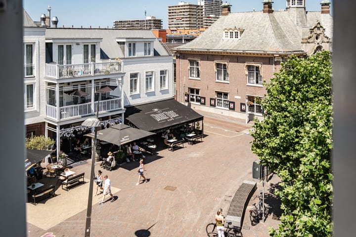 Foto 15 van Raadhuisplein 4-C