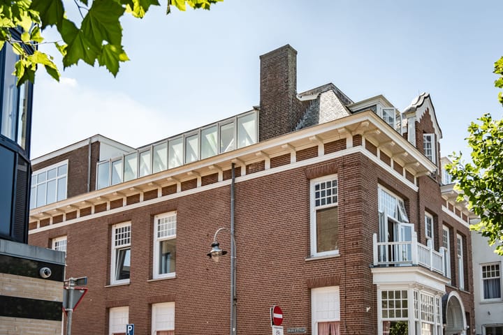 Foto 51 van Raadhuisplein 4-C