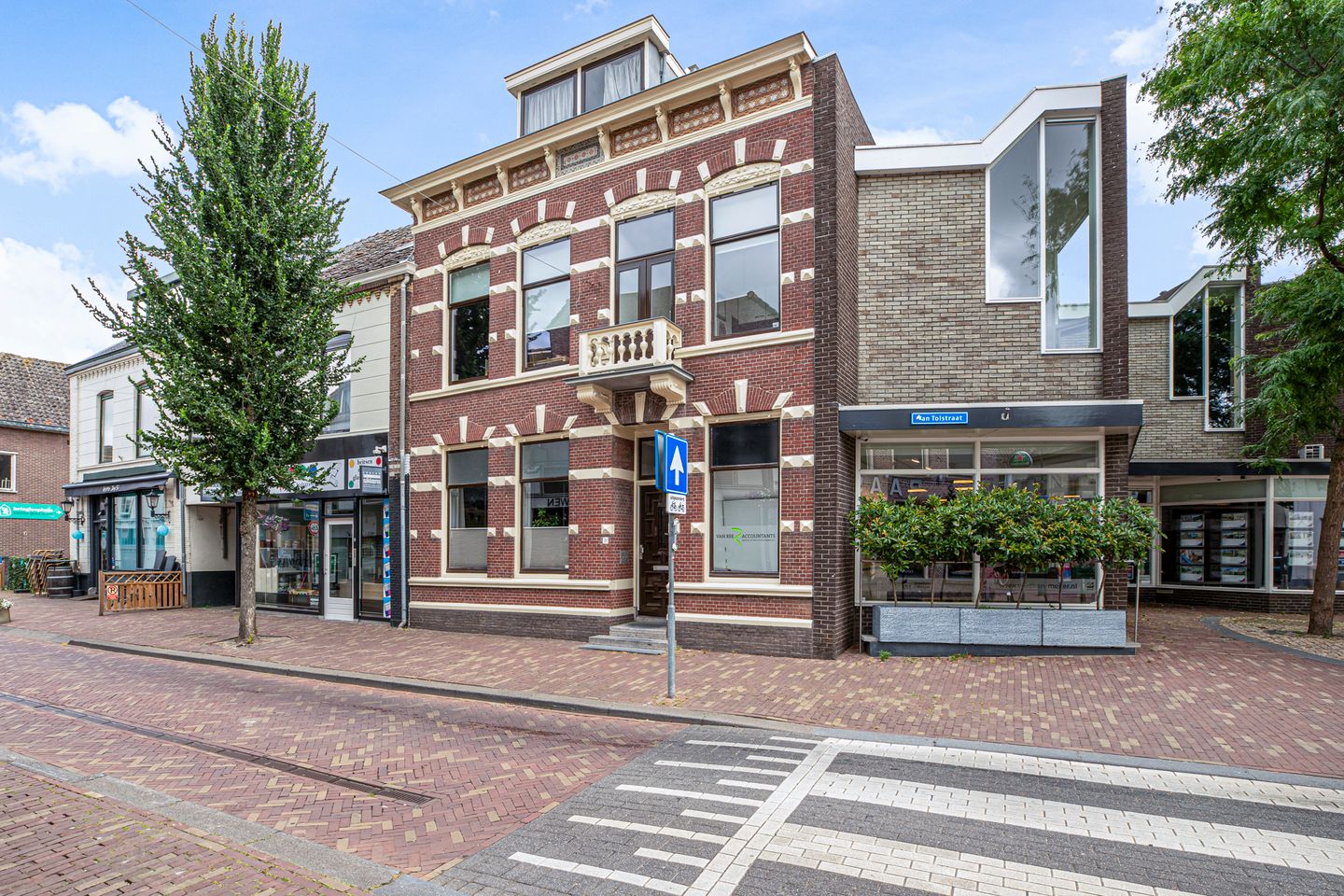 View photo 4 of van Tolstraat 3-a