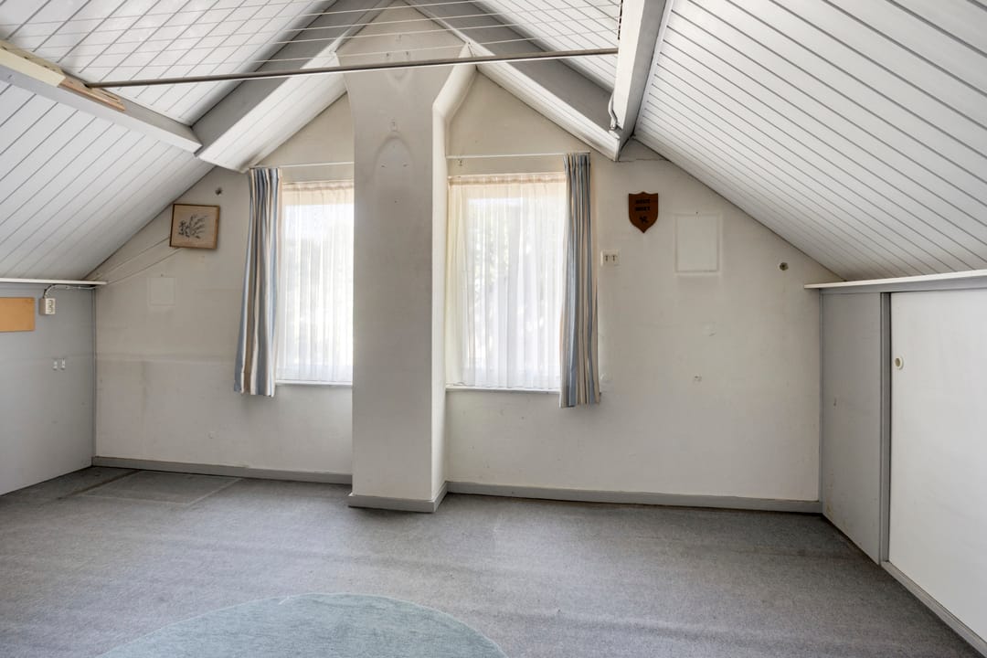 Photo 31 of Acacia 4