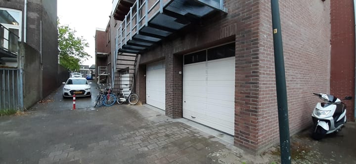 Photo 2 of Oosthavenkade 33-D