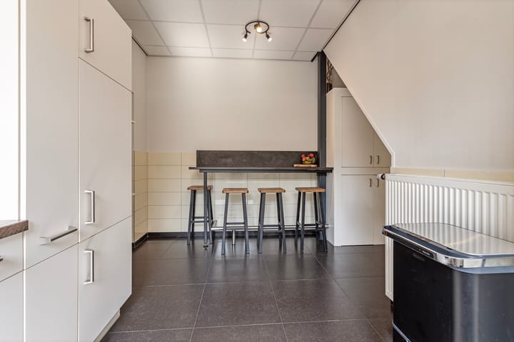 Photo 13 of Pieter Zeemanstraat 25-A