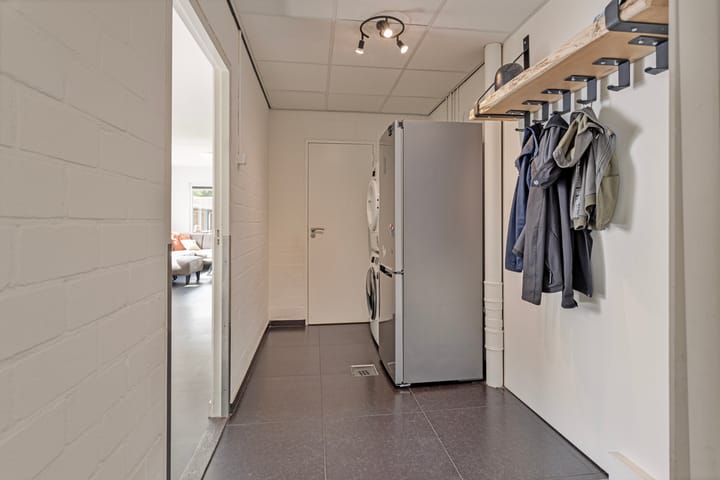 Photo 15 of Pieter Zeemanstraat 25-A