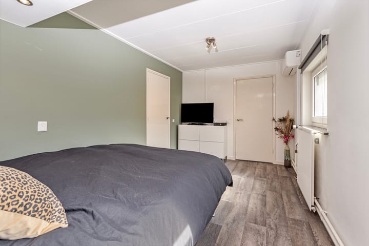 Photo 18 of Pieter Zeemanstraat 25-A