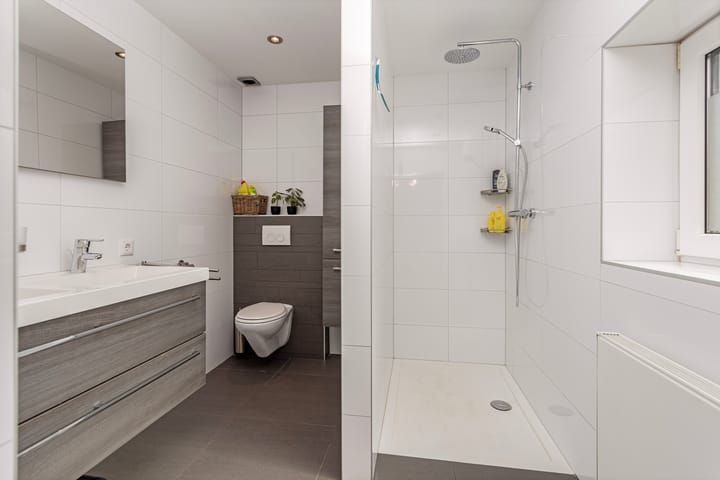 Photo 20 of Pieter Zeemanstraat 25-A