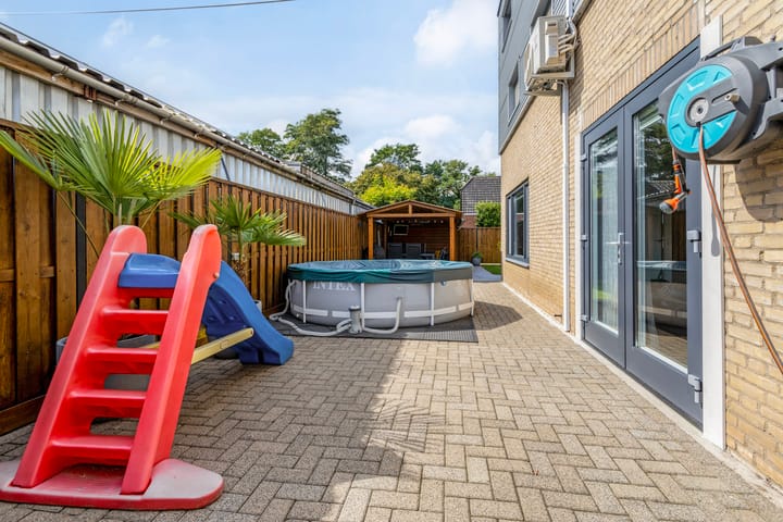 Photo 28 of Pieter Zeemanstraat 25-A