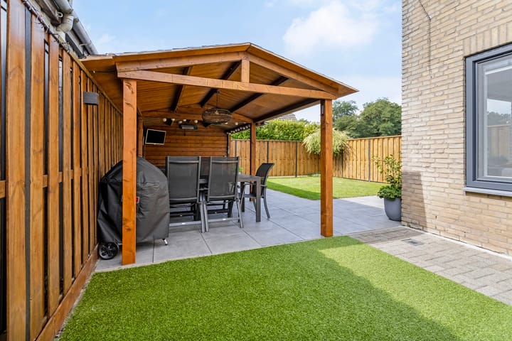 Photo 29 of Pieter Zeemanstraat 25-A