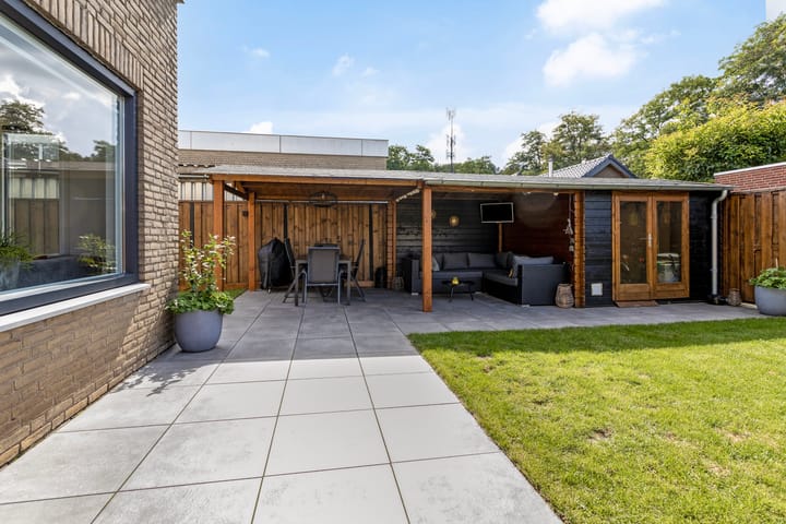 Photo 32 of Pieter Zeemanstraat 25-A