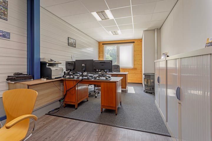 Photo 35 of Pieter Zeemanstraat 25-A