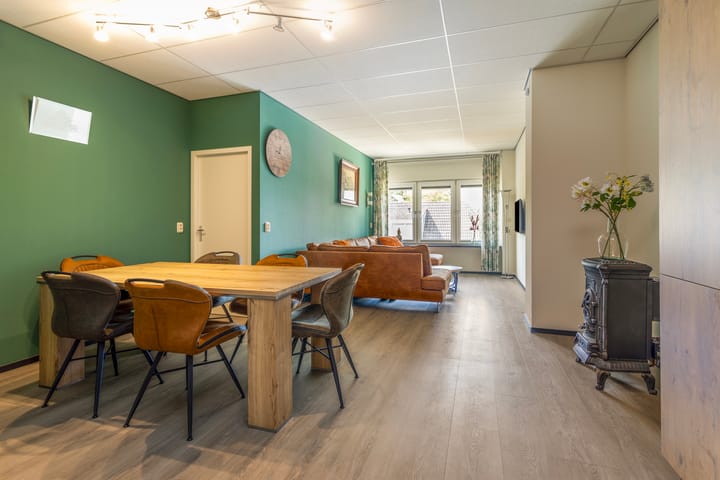 Photo 42 of Pieter Zeemanstraat 25-A