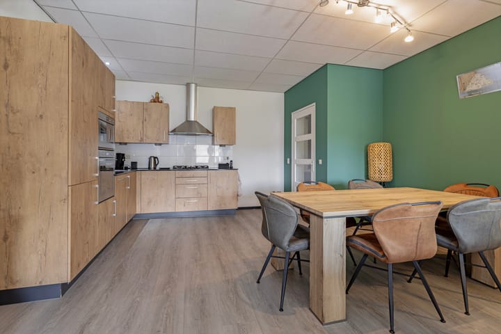 Photo 43 of Pieter Zeemanstraat 25-A