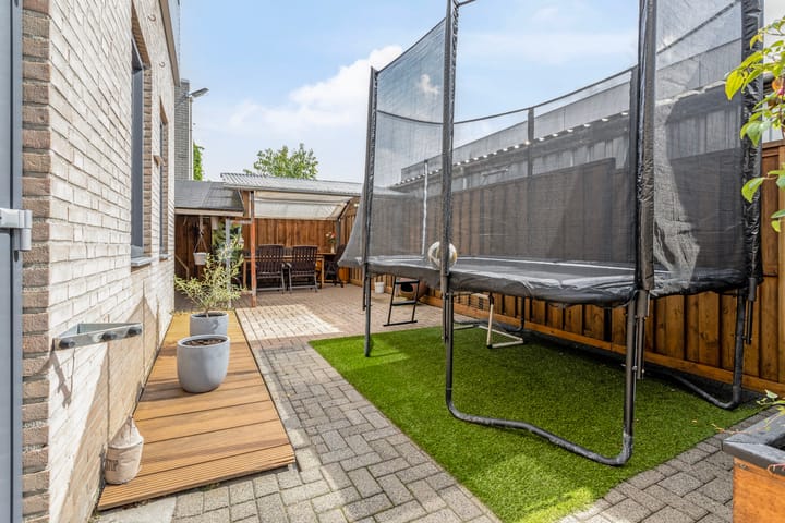 Photo 53 of Pieter Zeemanstraat 25-A