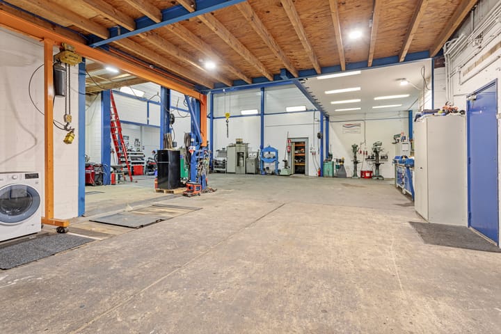 Photo 61 of Pieter Zeemanstraat 25-A