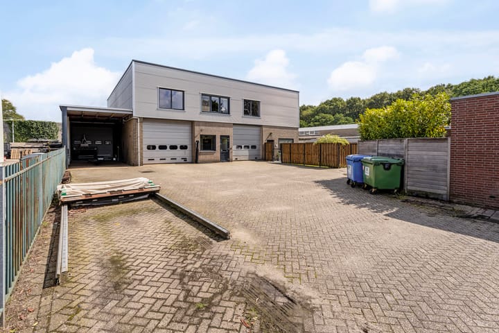 Photo 74 of Pieter Zeemanstraat 25-A