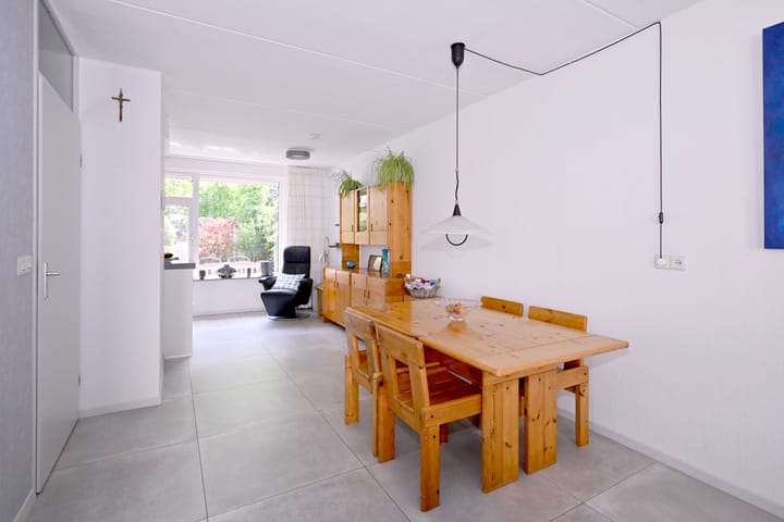 Foto 9 van Esdoornlaan 28