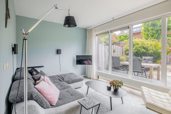 Foto 2 van Lelietuin 3