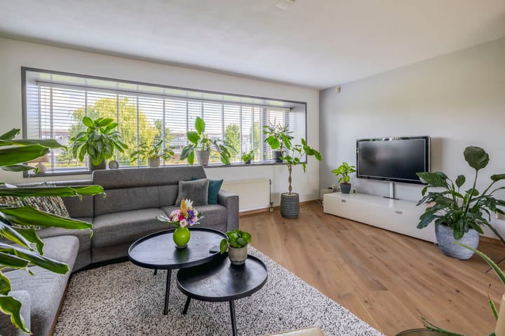 Photo 39 of Lelietuin 3