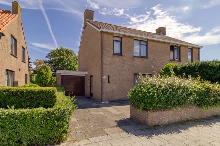 Foto 1 van Duindoornstraat 11