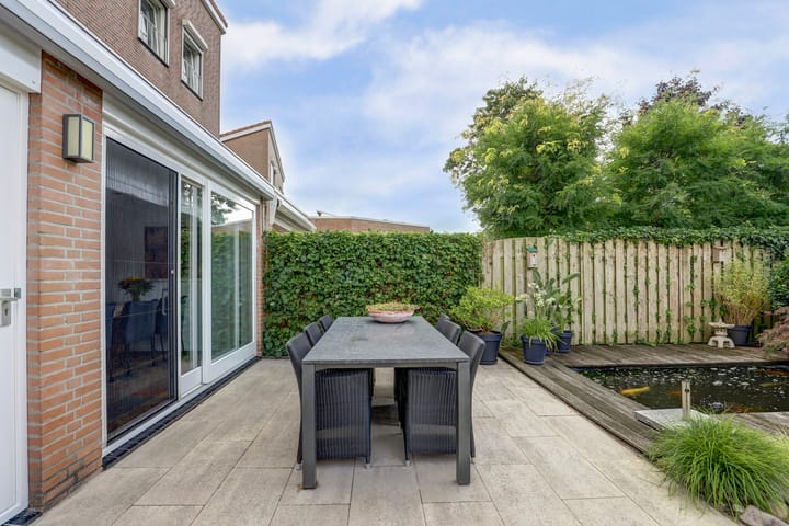 Foto 30 van Wim Sonneveldstraat 100