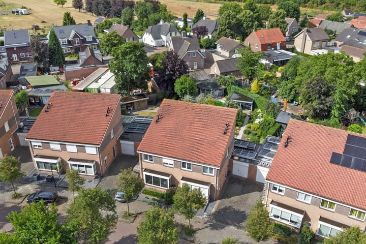 Foto 36 van Wim Sonneveldstraat 100