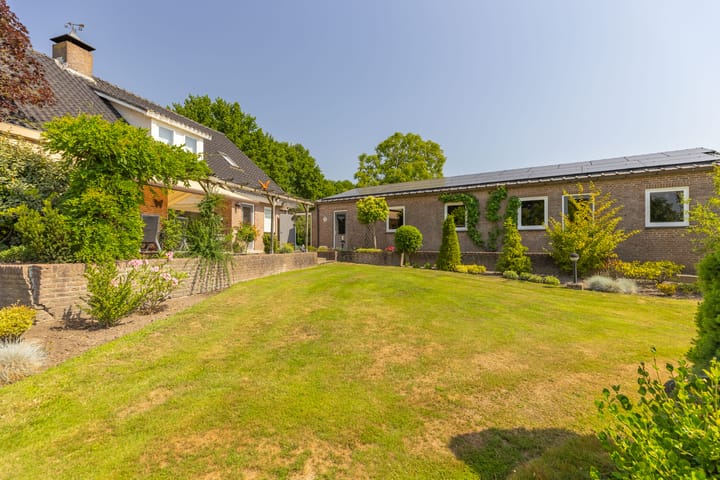 Foto 2 van Oude Postbaan 11