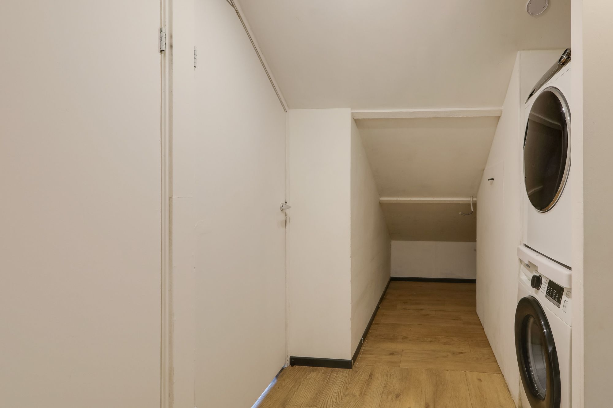 Photo 33 of Von Weberstraat 29