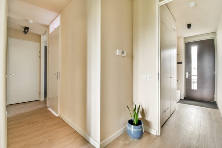 Foto 17 van Beneluxlaan 728