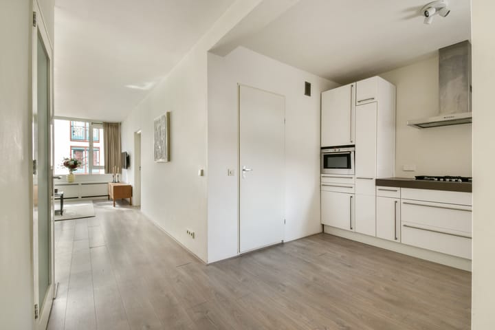 Foto 12 van Waterlooplein 155