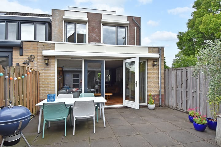 Foto 29 van Vrouwenrecht 64