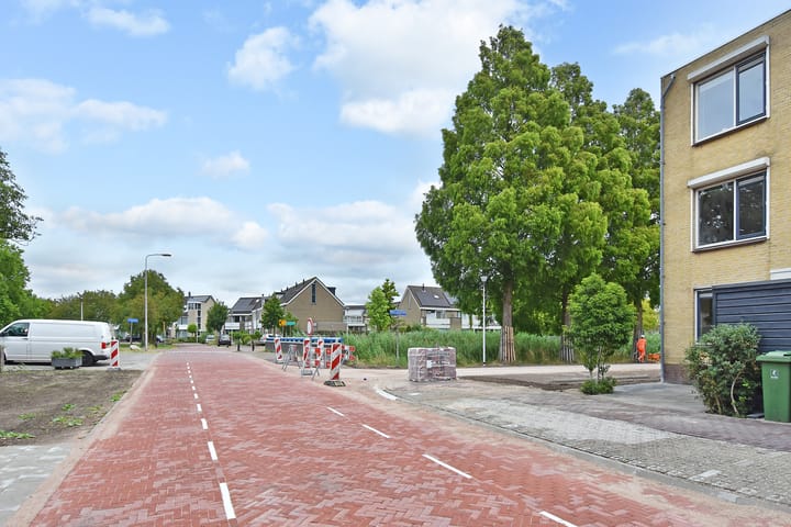 Foto 30 van Vrouwenrecht 64