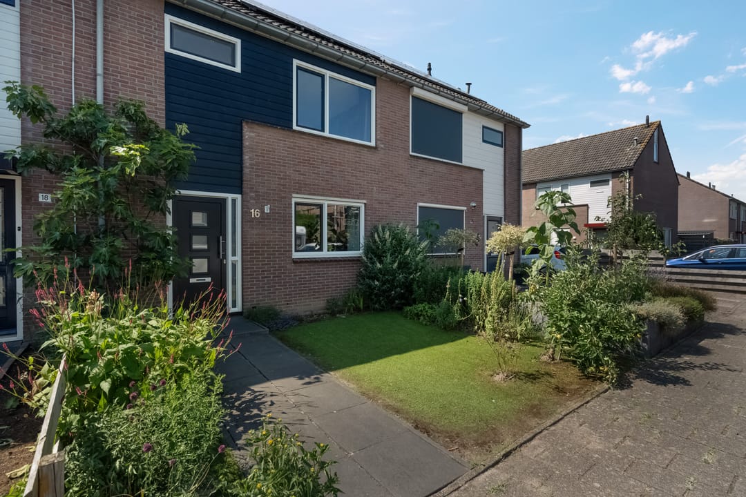 Photo 2 of De Weerd 16