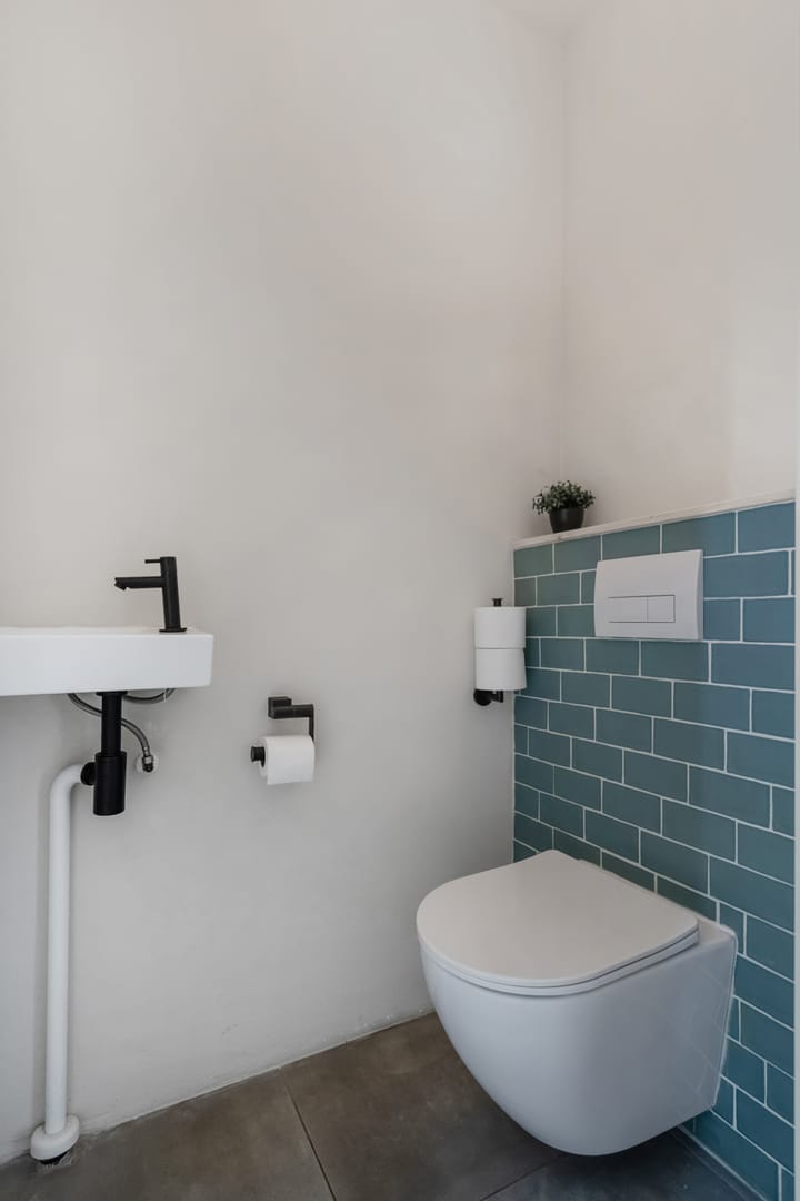 Photo 7 of De Weerd 16