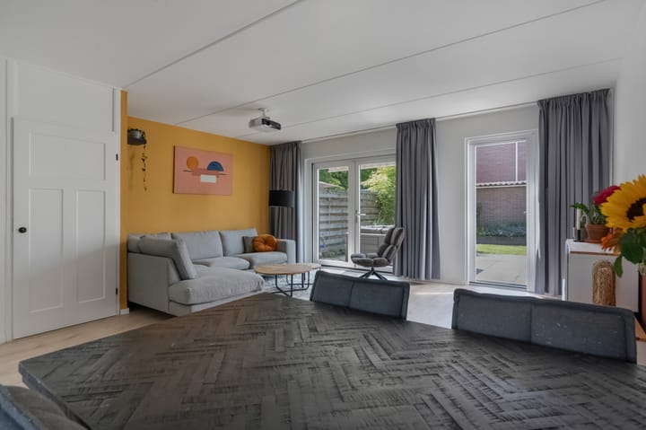 Photo 11 of De Weerd 16