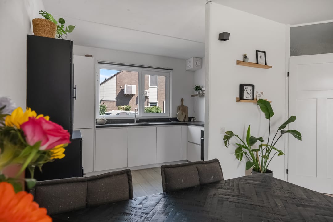 Photo 17 of De Weerd 16