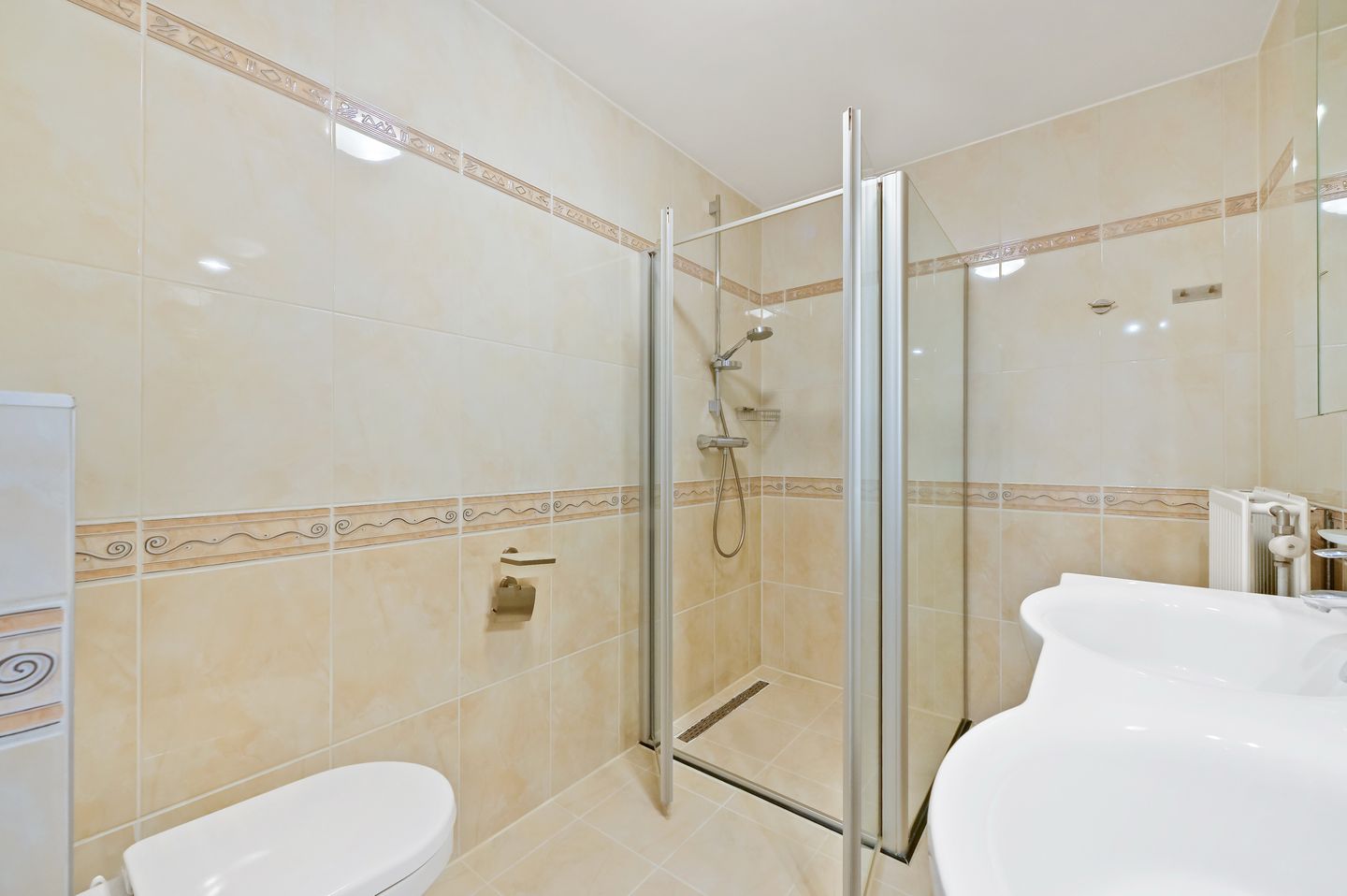 Photo 25 of Enkhuizensestraat 19-E