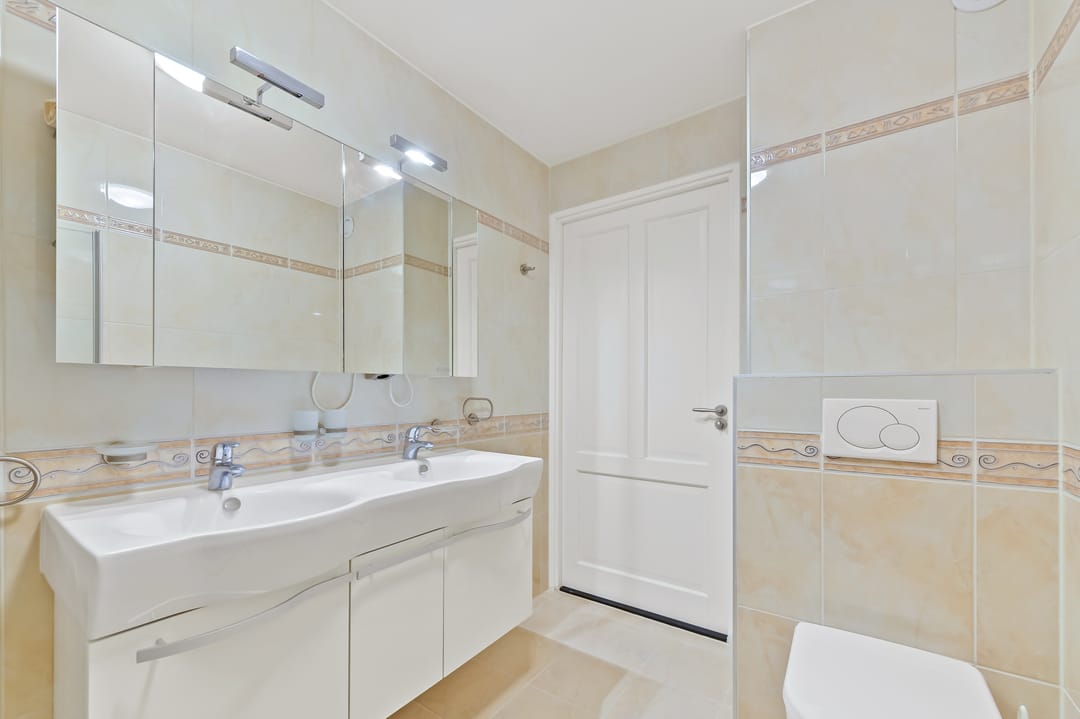 Photo 26 of Enkhuizensestraat 19-E