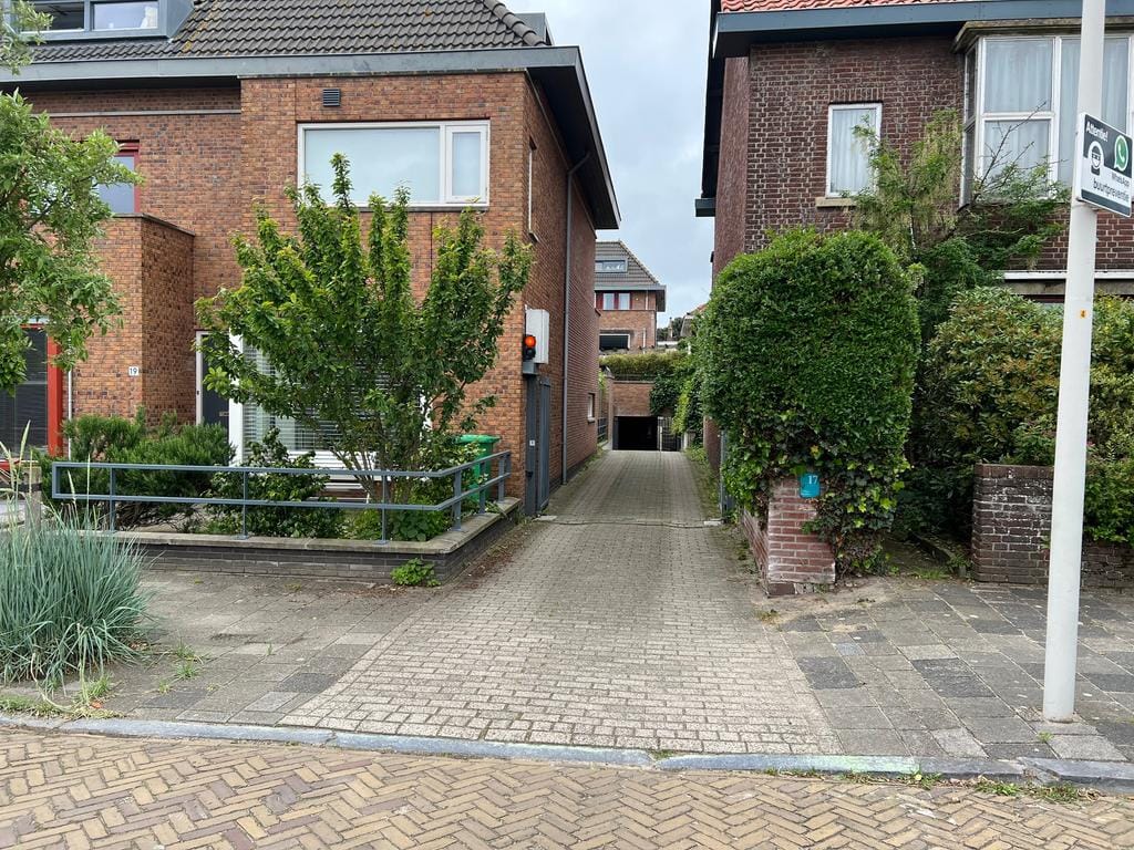 Photo 47 of Enkhuizensestraat 19-E