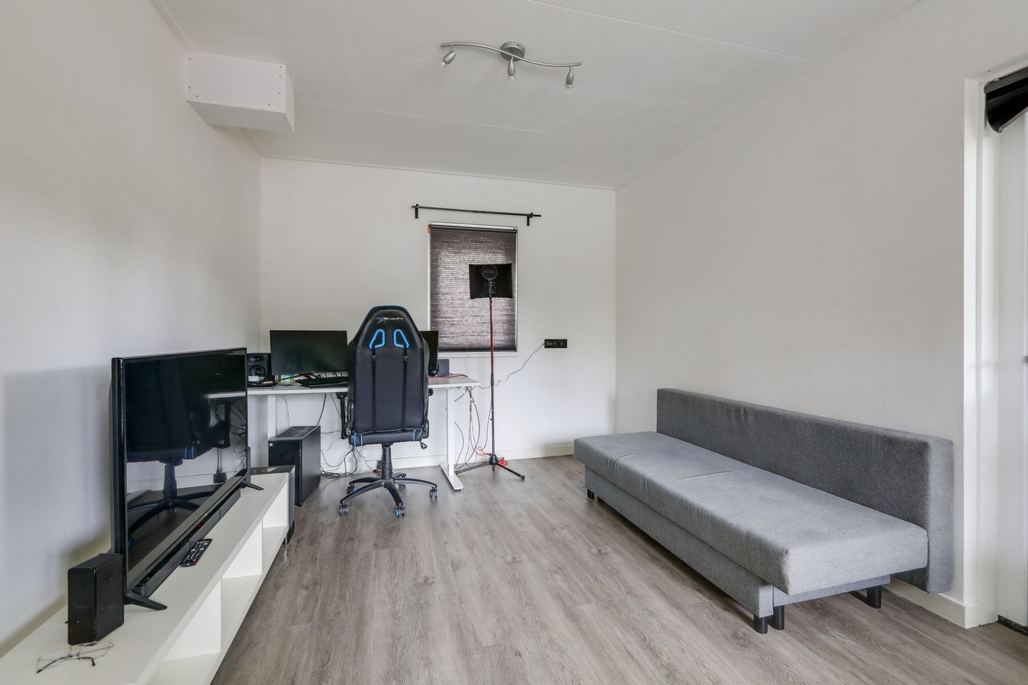 Photo 20 of Von Weberstraat 29