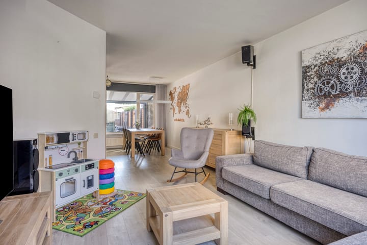 Photo 8 of Huurvaarderstraat 124