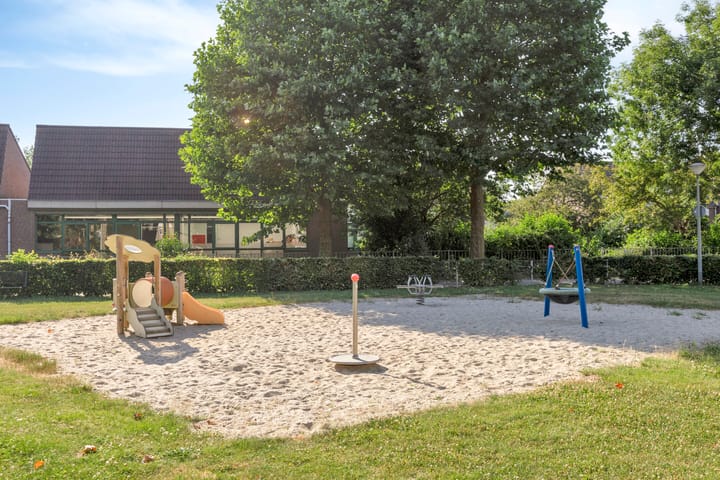 Photo 38 of Huurvaarderstraat 124